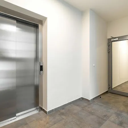 Modern With Parking Near Malta By Renters * Poznan