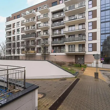 Modern With Parking Near Malta By Renters Apartment