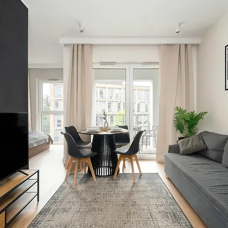 Modern With Parking Near Malta By Renters